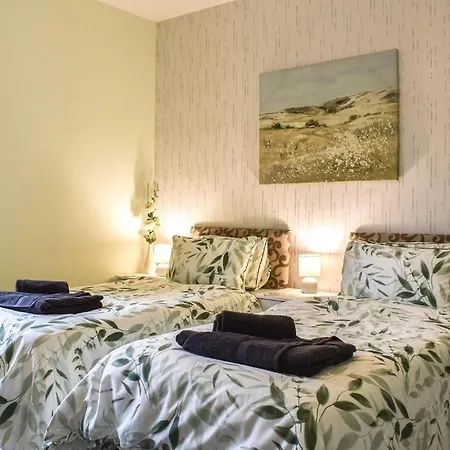 Deer's Den * Scarborough